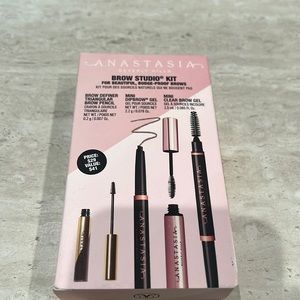 Anastasia Berverly Hills Brow Studio Kit Dark Brown